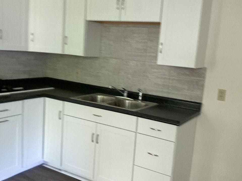 1st image of 1455 W 57th St
