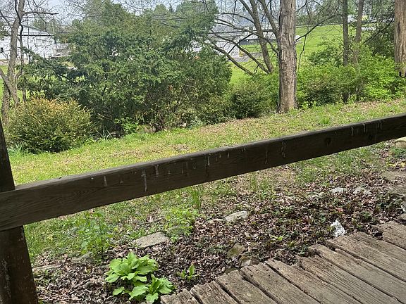 3rd image of 2043 Longbranch Rd