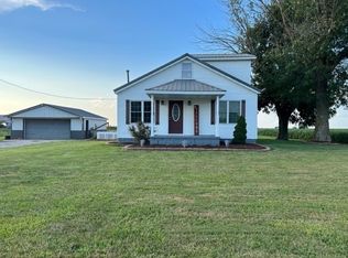 1461 E 700th Ave, Shobonier, IL 62885