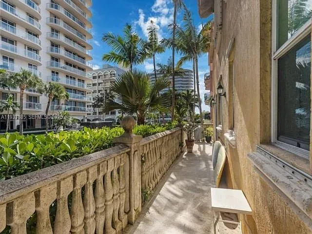 8888 Collins Ave #115 — Photo 17