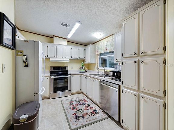 5th image of 25115 Bellevue