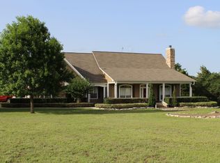 526 High Meadows Rd, Bellville, TX 77418