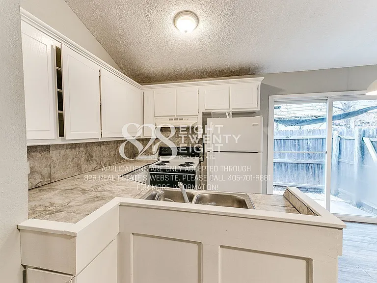 4304-4306 Harvard Rd — Photo 14