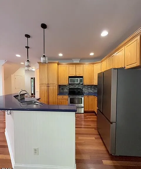 304 Dowell Dr — Photo 5