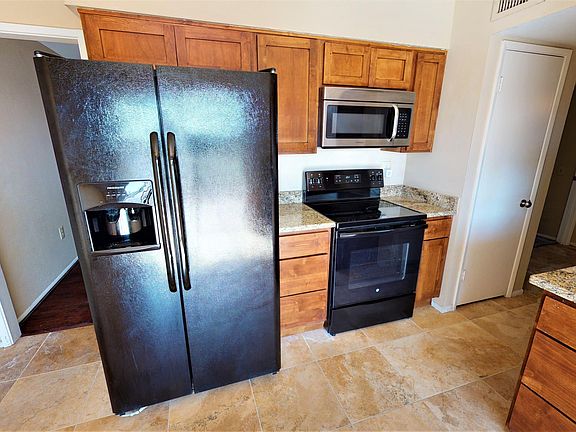 5th image of 9823 W Cedar Dr