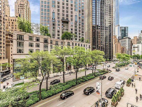 3rd image of 62 W 62nd St APT 5E
