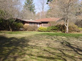 5050 Brookdale Rd, Bloomfield Hills, MI 48304