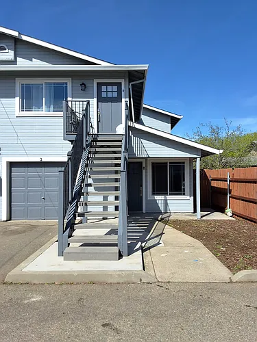 52 Nelson Ave Photo 1