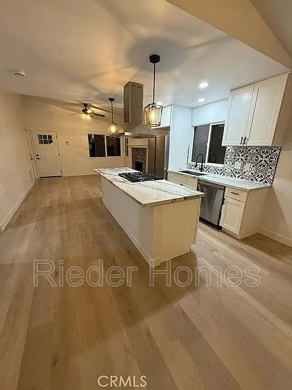 Studio, $1,250 — Photo 2