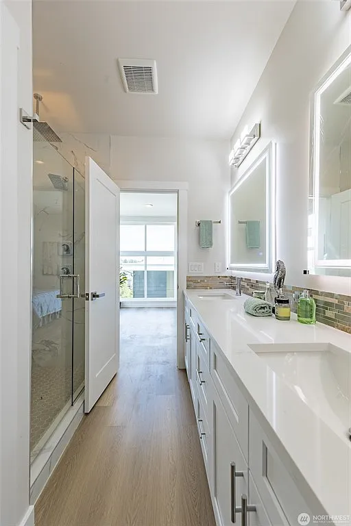 3 bed, 2500 sqft, $3,500 — Photo 4