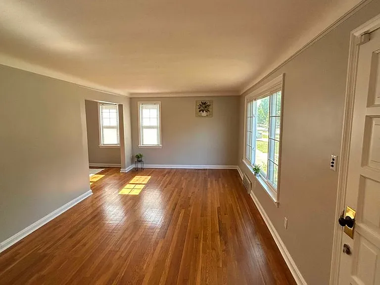 4854 Edsal Dr — Photo 37
