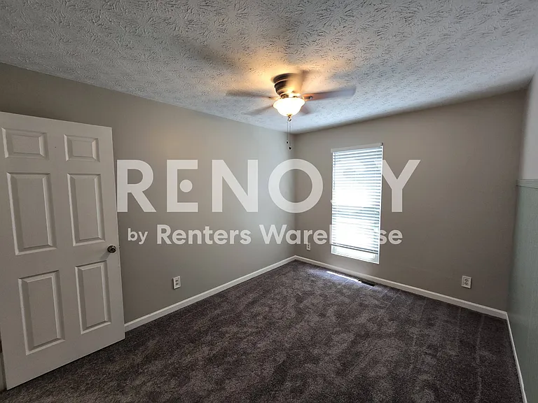 5533 Strathmoor Manor Cir — Photo 24