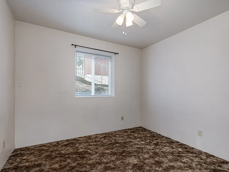 308 W 3rd St #6 — Photo 9