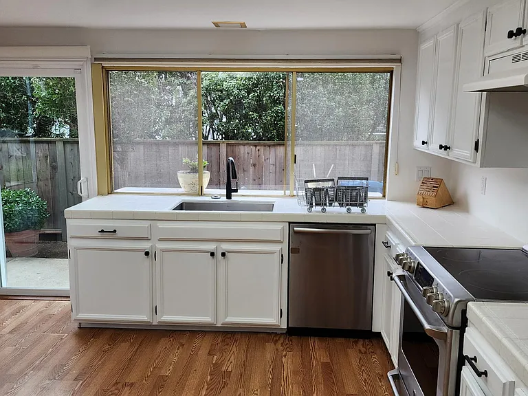2057 Touraine Ln — Photo 11