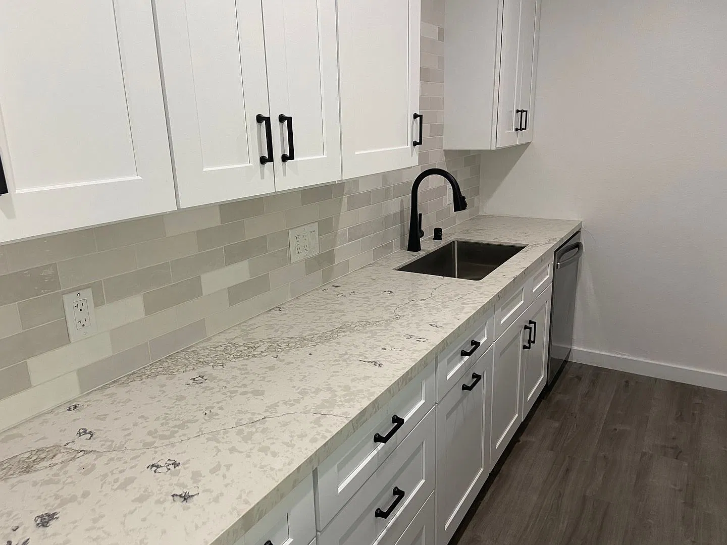 Completely Remodeled 2 Bed 2 Bath in Linda Vista!! Water/Trash Included — Photo 2