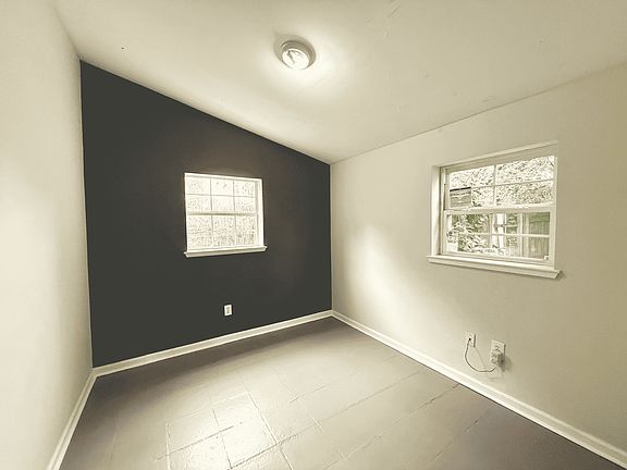 5th image of 427 General Mouton Ave Unit D