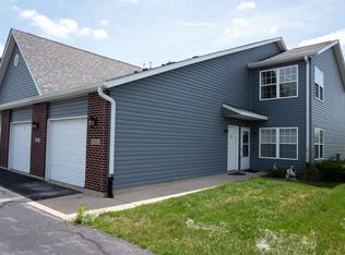 6355 Oak Crest Ln, Loves Park, IL 61111