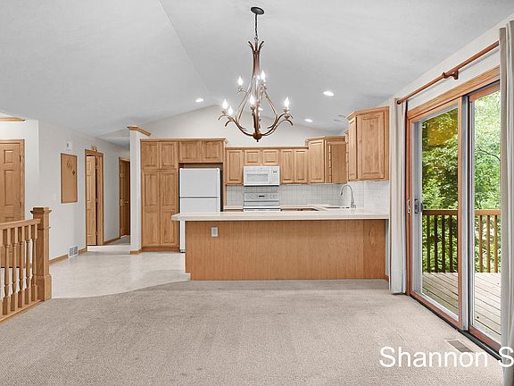 4th image of 4864 Westshire Dr NW