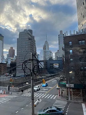 Rented by Apartment Luxe Realty Group, Inc | media 43