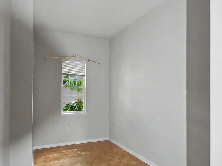 423 Spruce St #2F — Photo 16