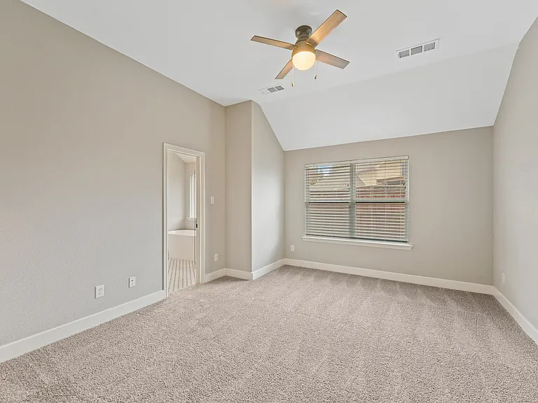 1306 Maverick Ln — Photo 14