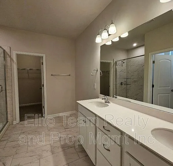 3108 Cheyney Park Dr — Photo 17