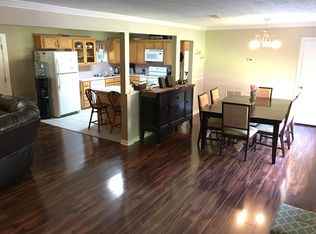 2113 10th St, Port Neches, TX 77651