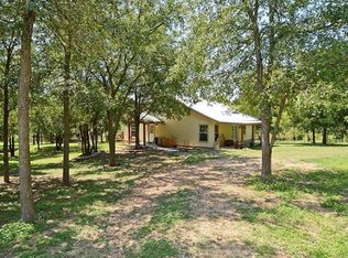 174 Valley Creek Dr, Cedar Creek, TX 78612