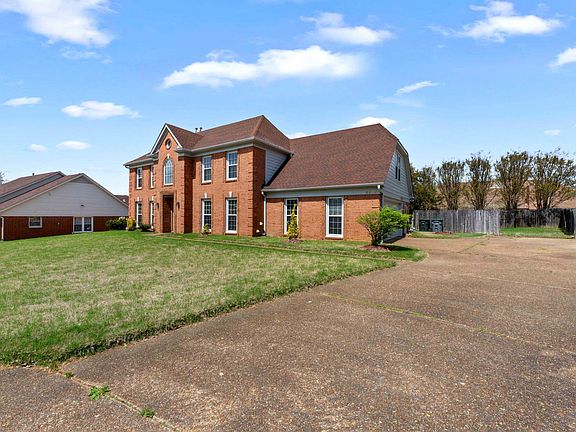 3rd image of 8956 Meadow Ridge Cv E