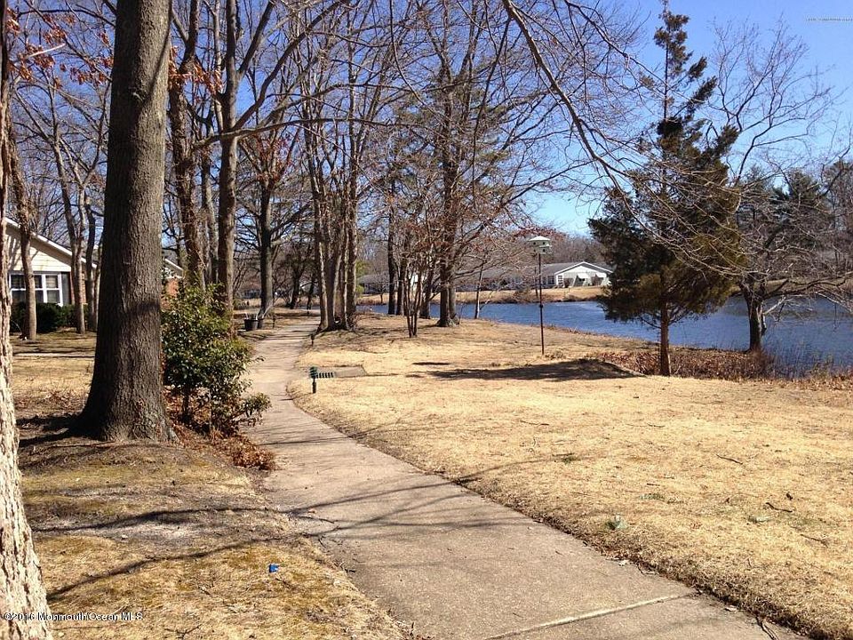 1st image of 595C Lake Point Dr #100C