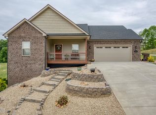 711 Pasture Ridge Rd, Piney Flats, TN 37686