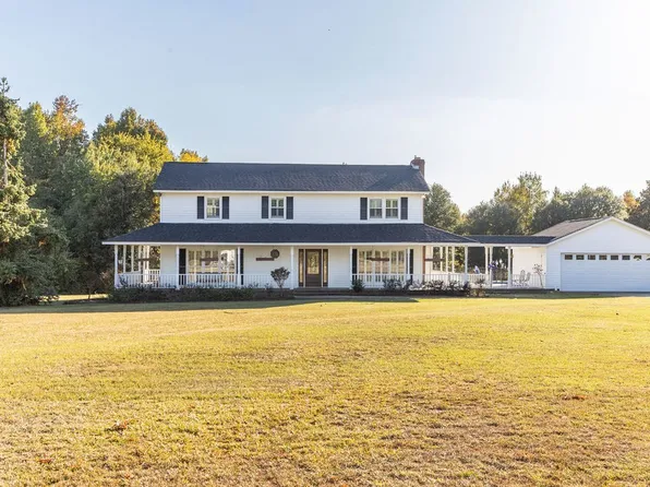 205 Hays Dr, Smiths Station, AL 36877