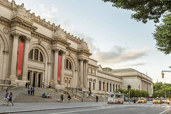 Rented by Compass | media 30