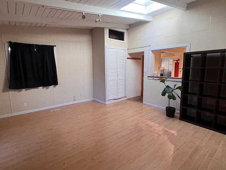 3005 N 13th St — Photo 11