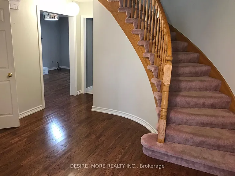 54 Mayfair Dr N #SE — Photo 26