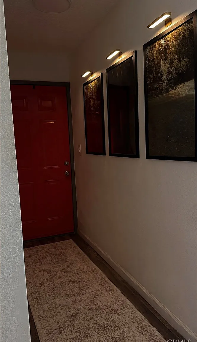 2 bed, 800 sqft, $2,600 — Photo 2