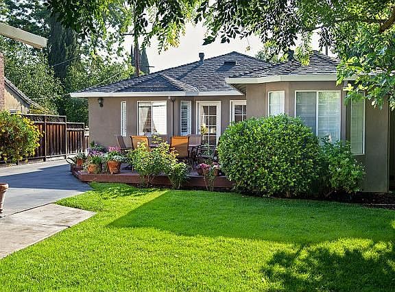 5th image of 1731 Alberta Ave