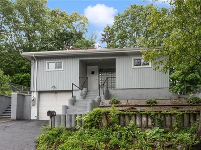 613 Prospect St, Woonsocket, RI, 02895