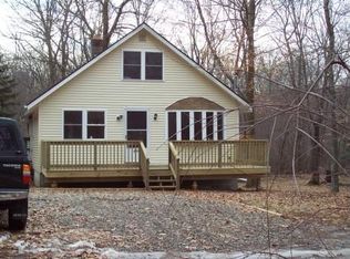 371 Lakeside Dr, Lebanon, CT 06249