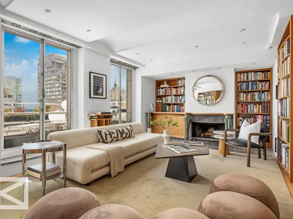 500 Park Avenue image 1 of 30