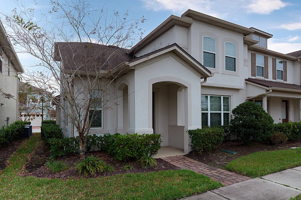 Building Photo - 2481 Toscolona Dr