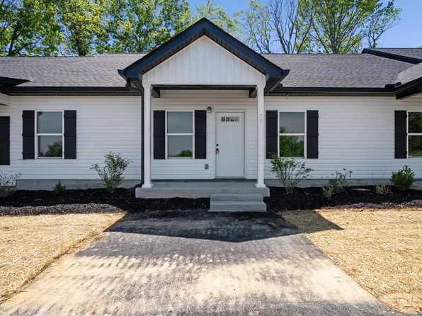 70 Stone Gate Ln, Hartsville, TN 37074