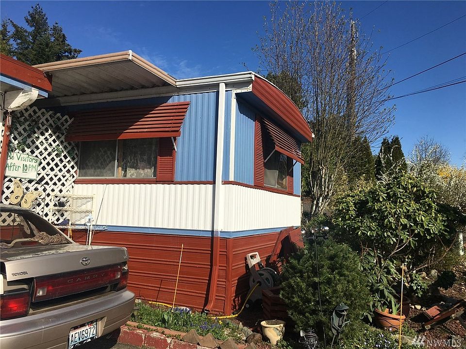 2nd image of 5609 88th Street Ct E