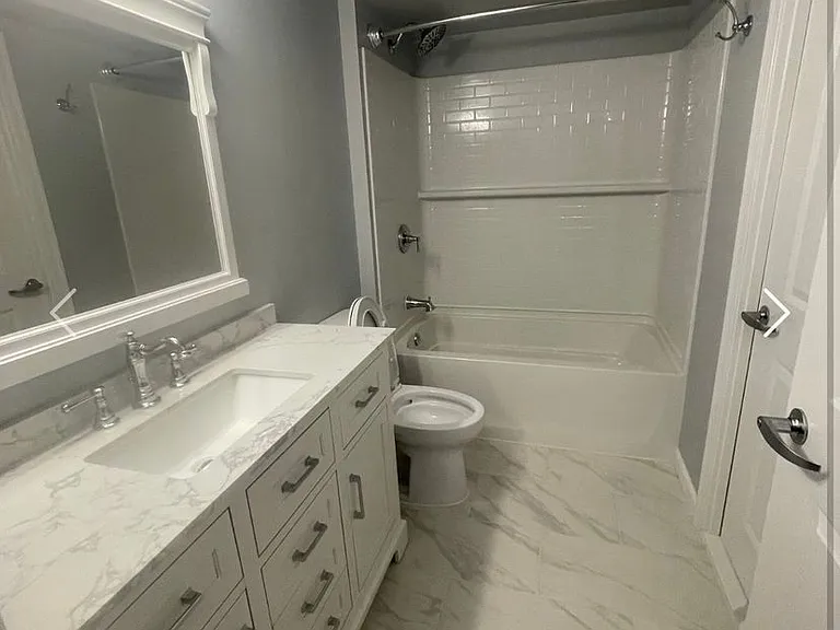 915 E St NE #1002 — Photo 12