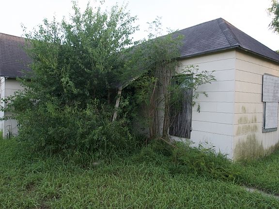 3rd image of 320 W Lott Ave