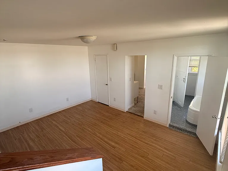 406 Washington Ave #C — Photo 3
