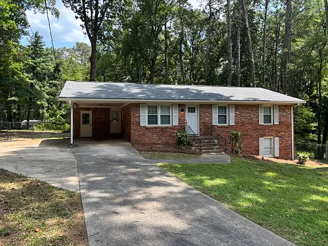 1769 Hammond Woods Cir SW