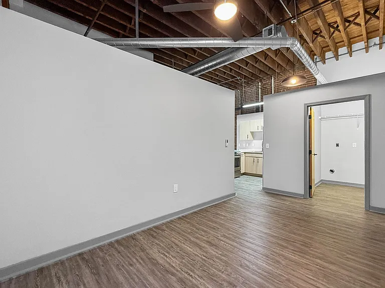 Emery Lofts — Photo 40