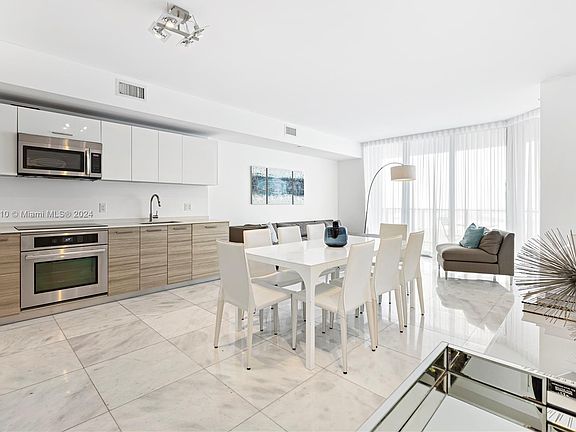 3rd image of 1300 Brickell Bay Dr APT 3202