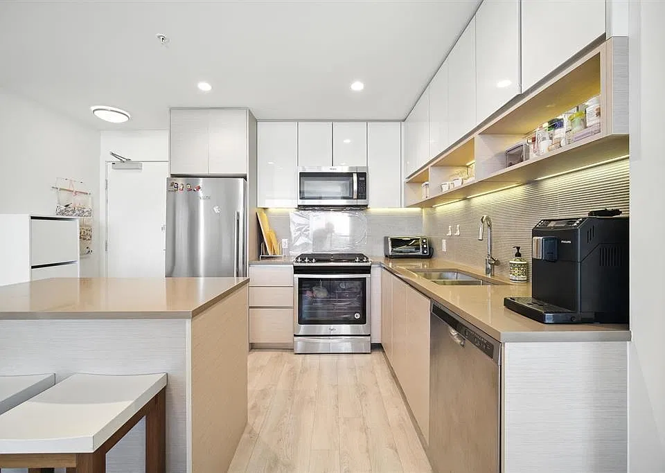 8850 University Cres #11XX